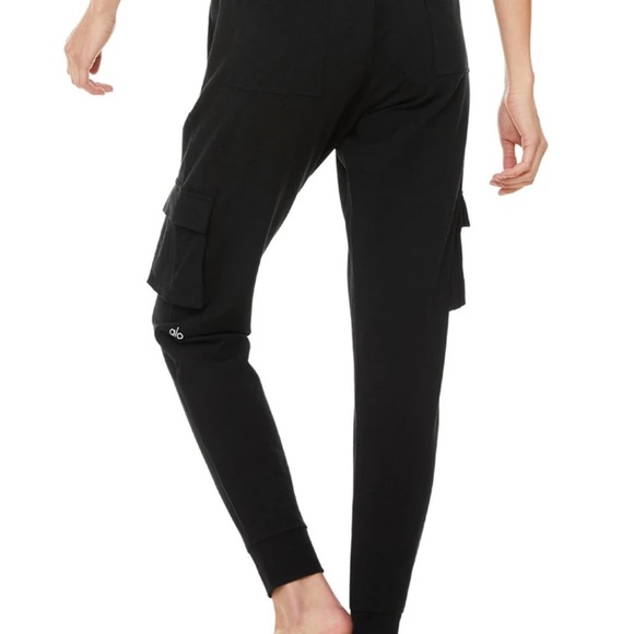 Alo Unwind Cargo Sweatpant